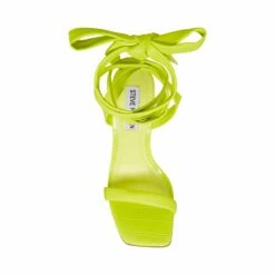 STEVEMADDEN UTILIZE YELLOW -Steve Madden | Official Store STEVEMADDEN SHOES UTILIZE YELLOW TOP